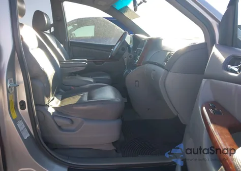 2004 Toyota Sienna Xle Limited z USA, uszkodzony, nr VIN 5TDBA22C94S009971